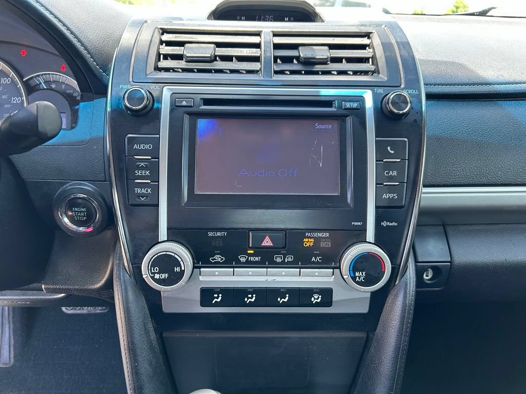 Used 2012 Toyota Camry SE w/ Leather Pkg FWD image 17
