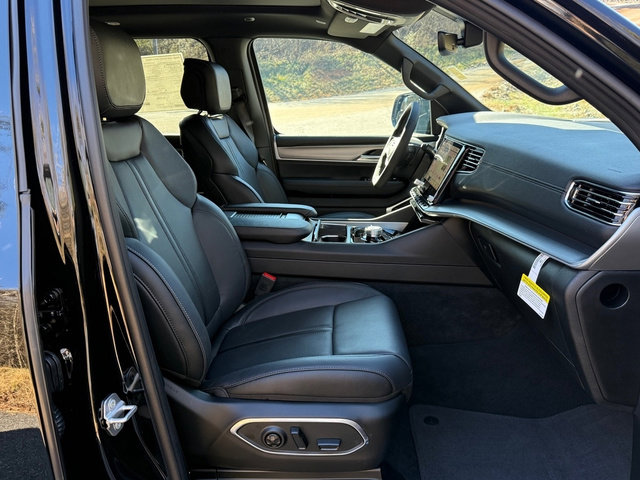 New 2026 Jeep Grand Wagoneer L Limited w/ Premium Group II image 28