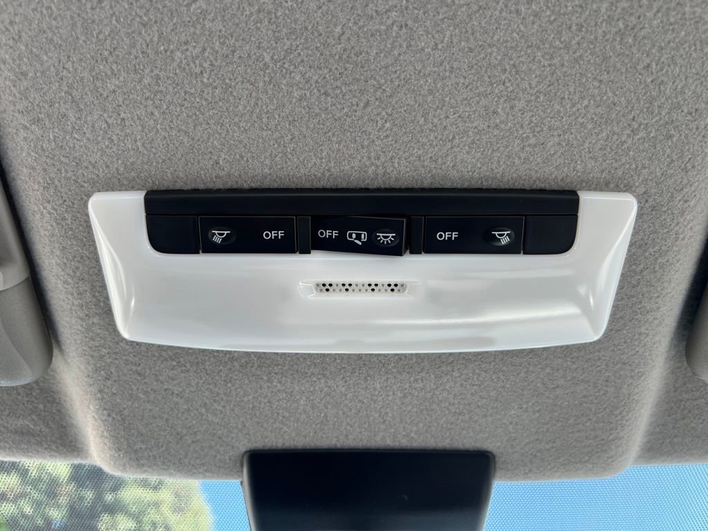 Used 2023 Nissan Kicks SV FWD image 29