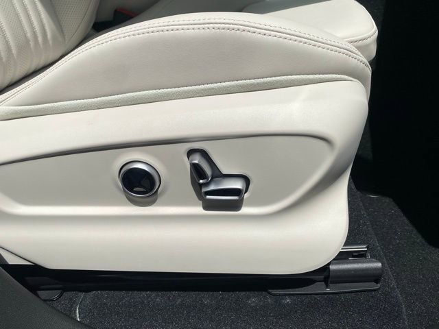 New 2024 Maserati Grecale GT image 38