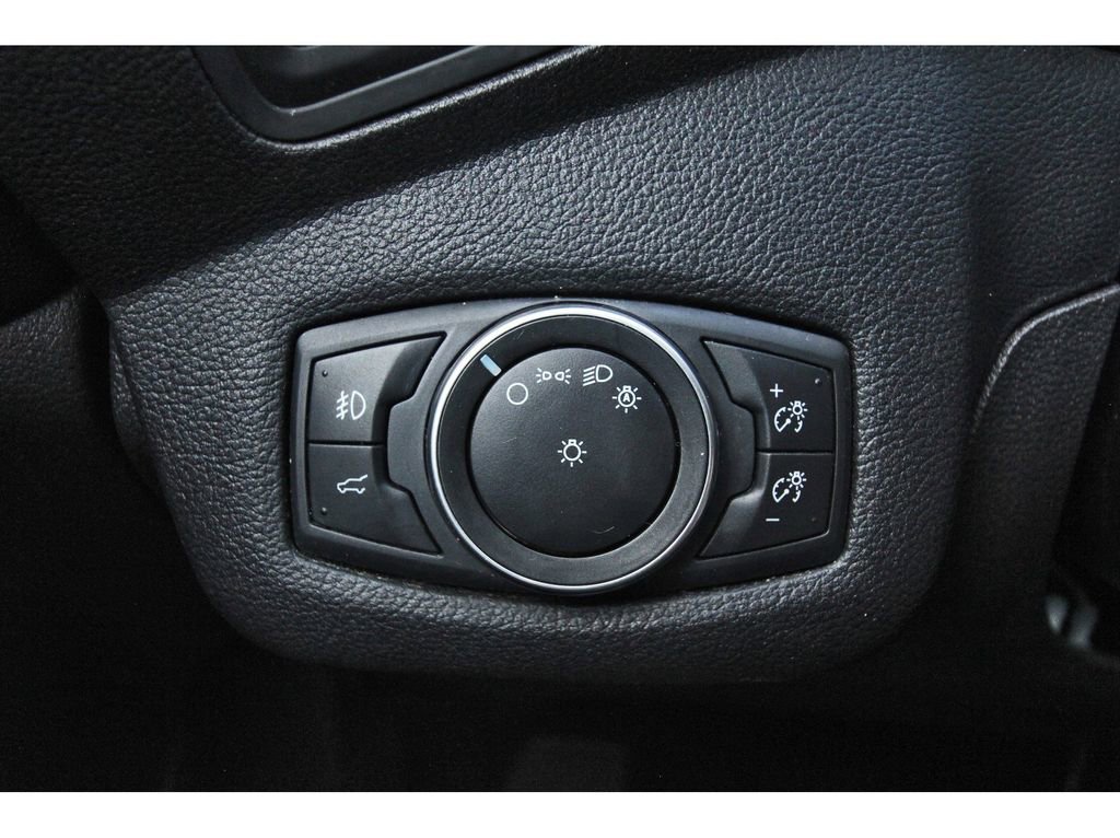 Used 2018 Ford Escape SE w/ SE Sport Appearance Package FWD image 23