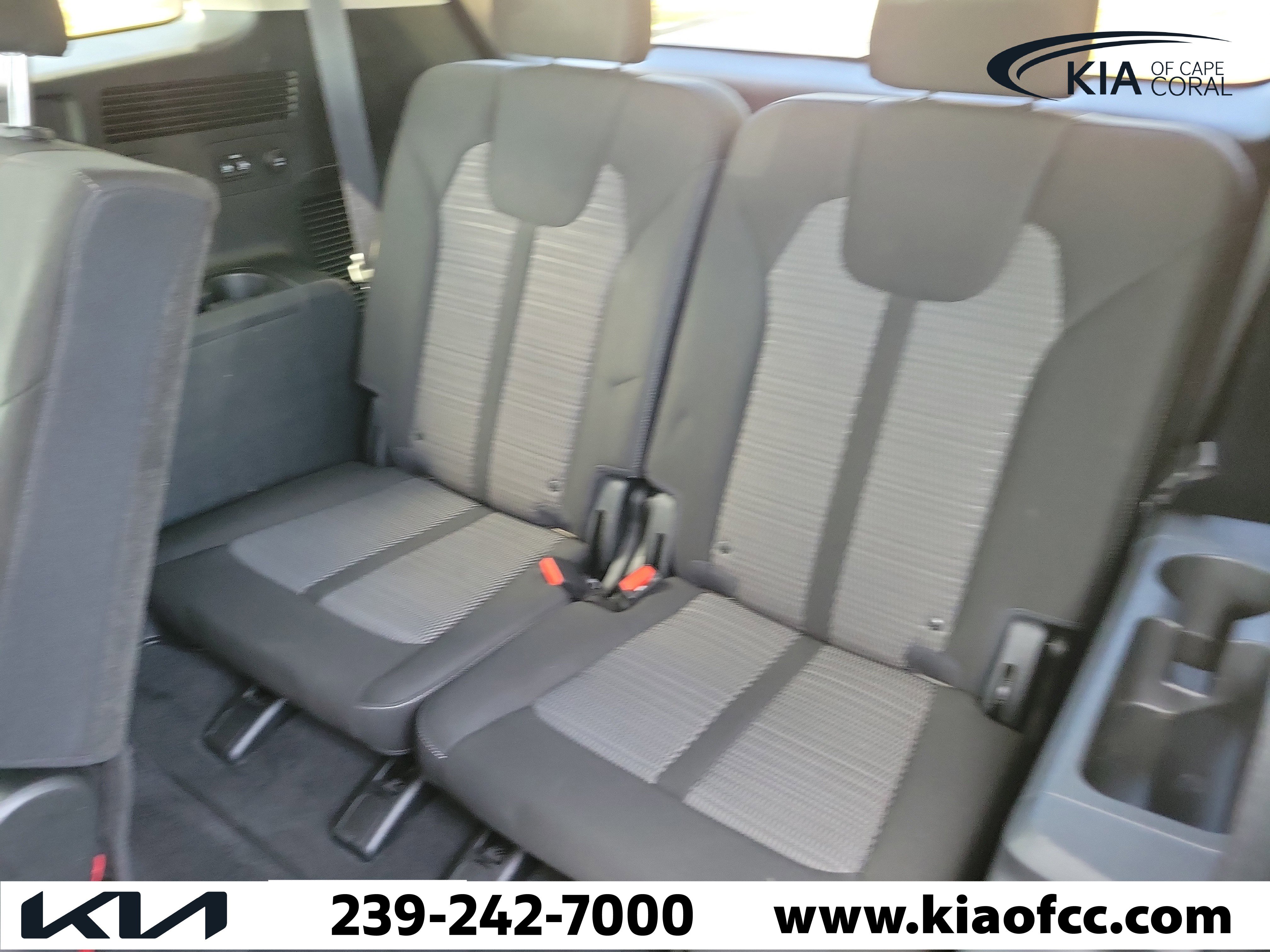 Used 2023 Kia Sorento LX FWD image 12