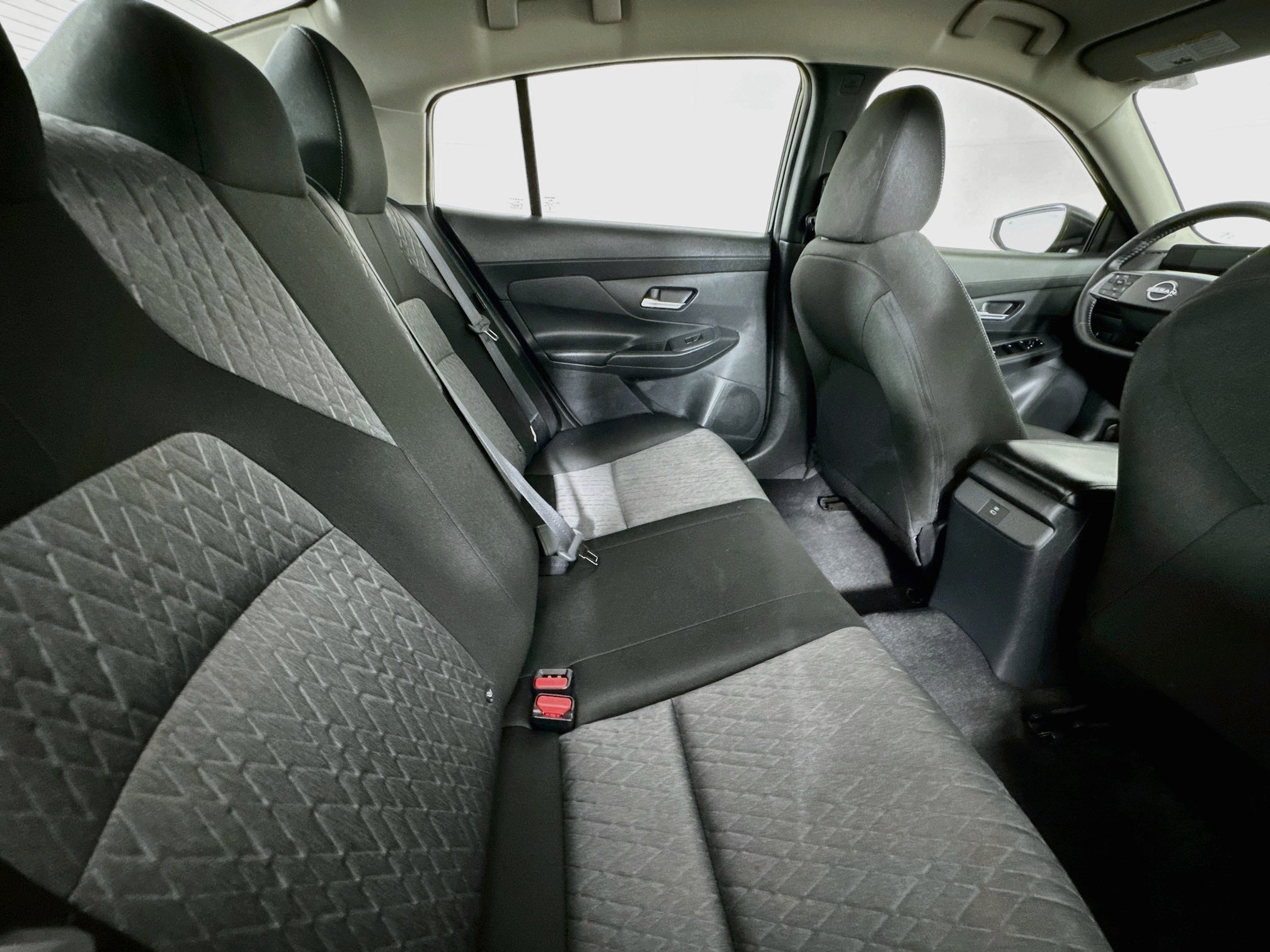 Used 2026 Nissan Sentra SV w/ SV Convenience Package FWD image 45