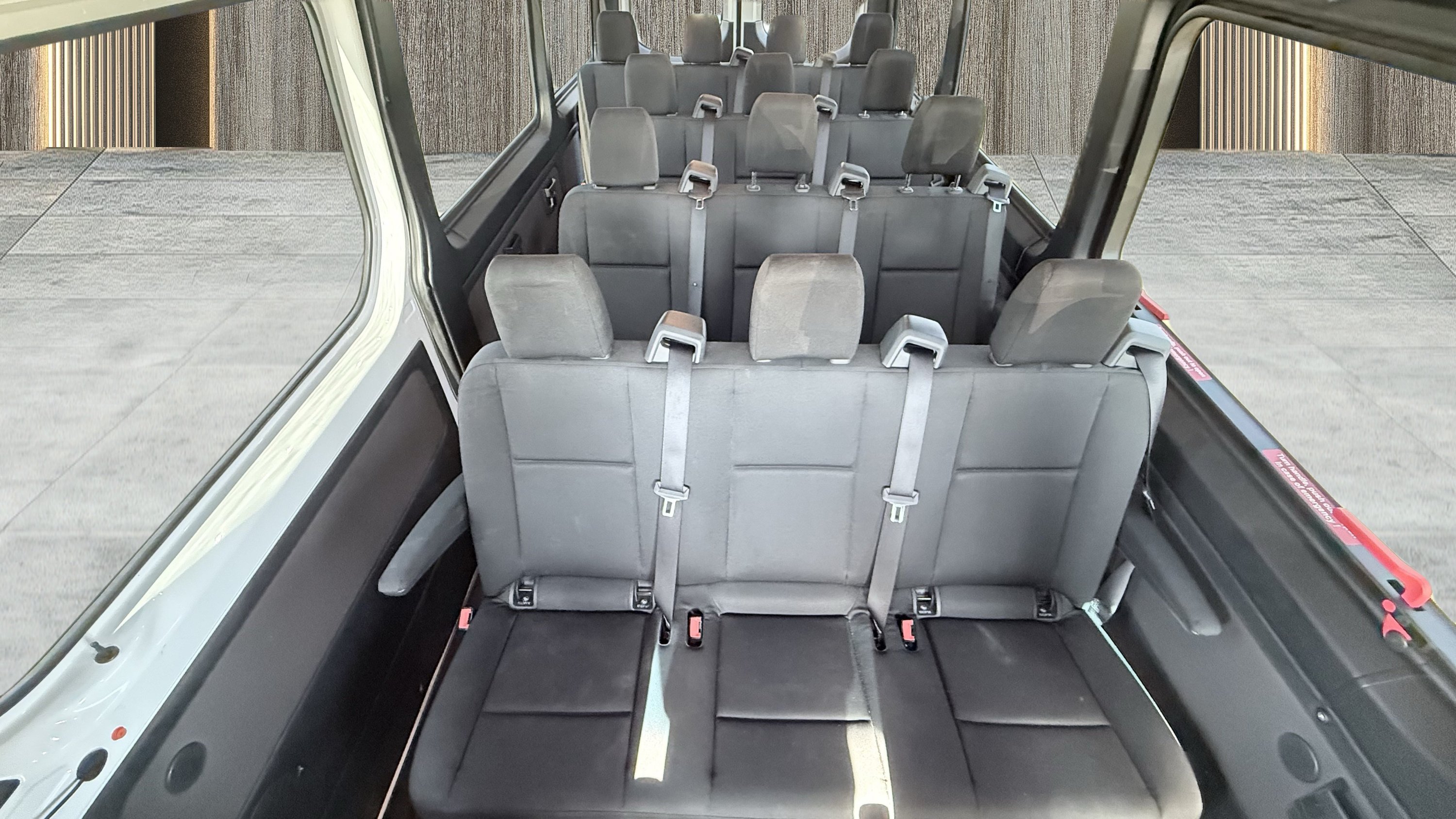 Used 2025 Mercedes-Benz Sprinter 2500 image 38
