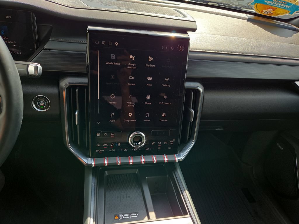 Certified 2024 GMC Acadia AT4 w/ Luxury Package AWD/4WD image 18