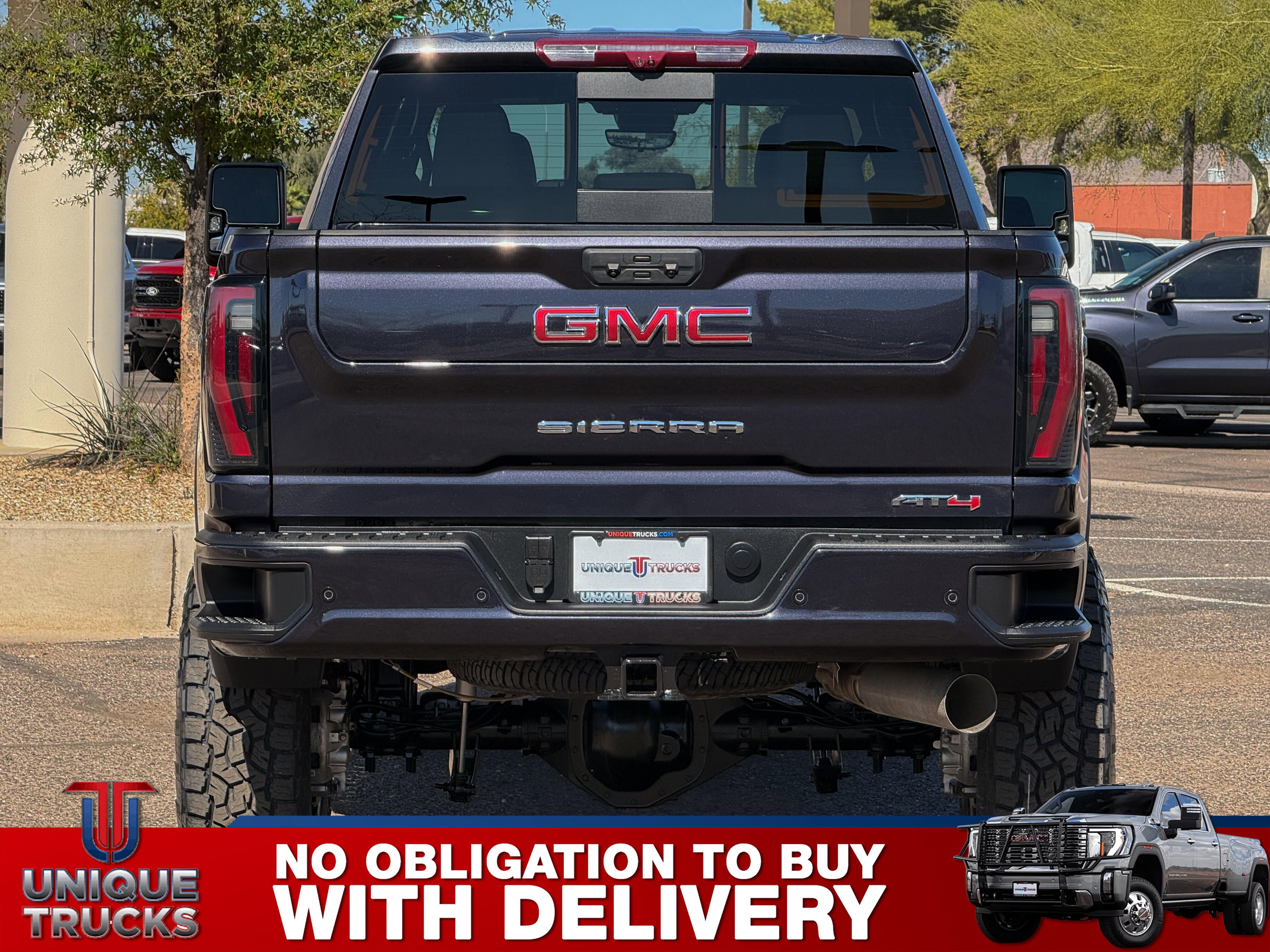 Used 2025 GMC Sierra 2500 AT4 w/ AT4 Premium Plus Package AWD/4WD image 9