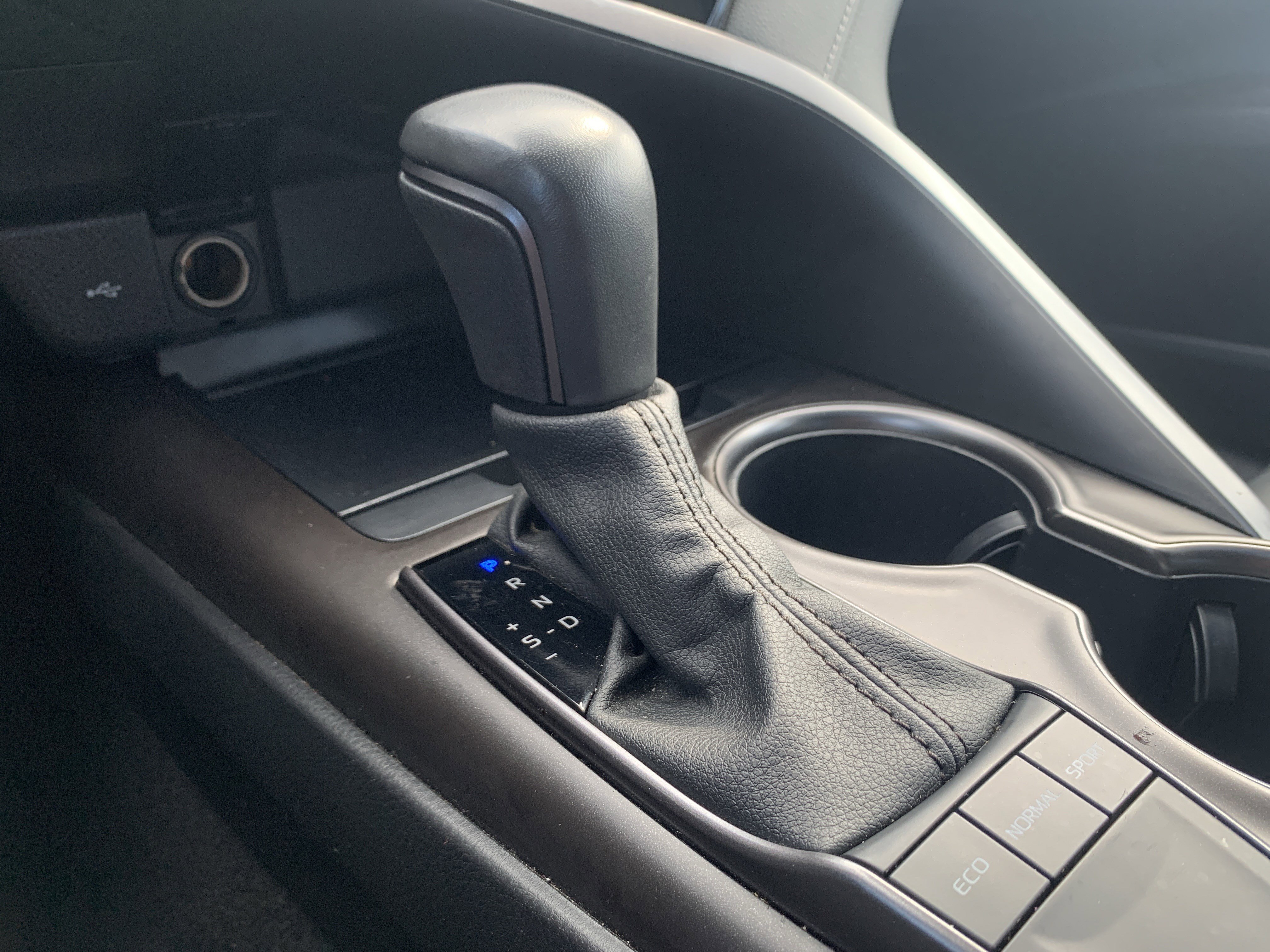 Used 2024 Toyota Camry SE image 26