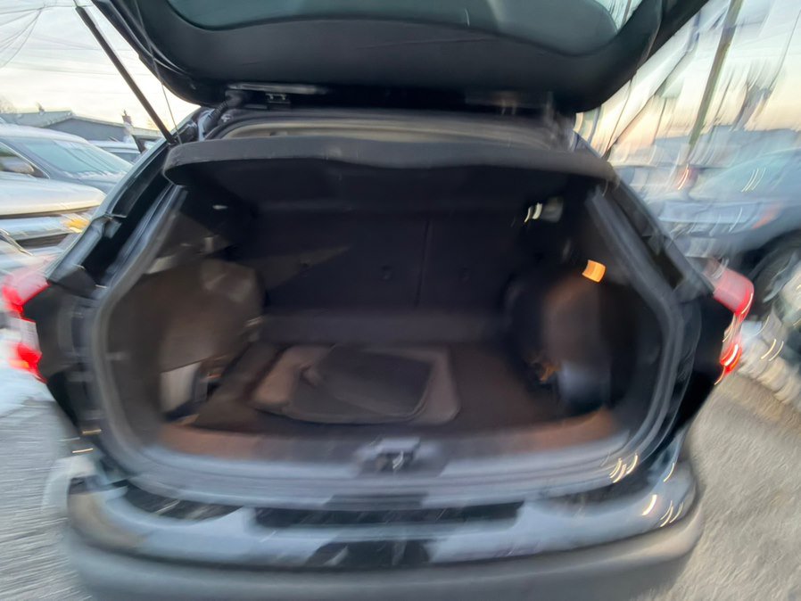 Used 2020 Nissan Rogue Sport S w/ Appearance Package AWD/4WD image 16