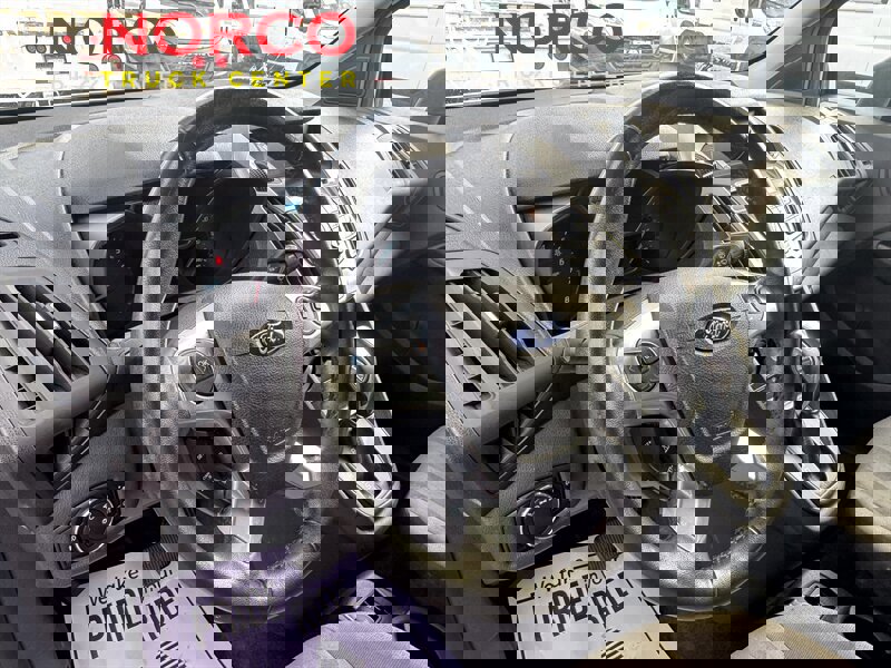 Used 2018 Ford Transit Connect XLT image 22