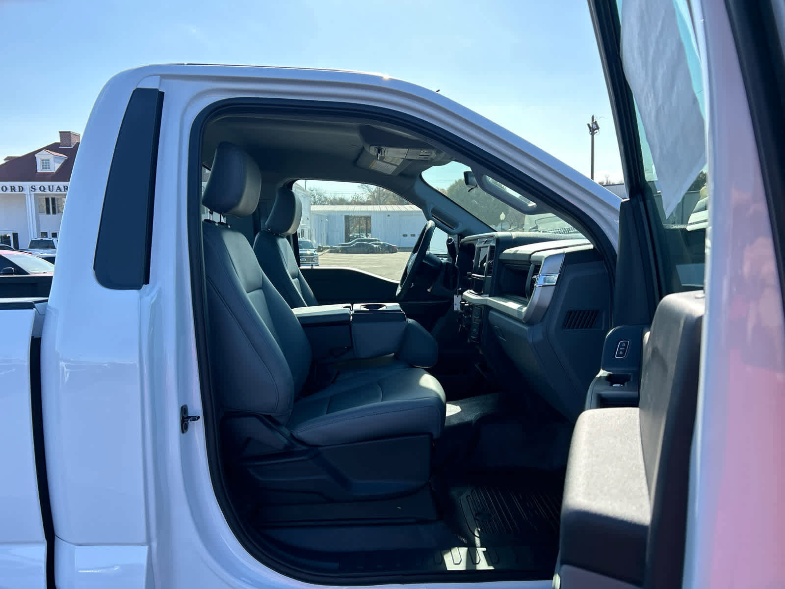 New 2026 Ford F250 XL w/ XL Off-Road Package image 9