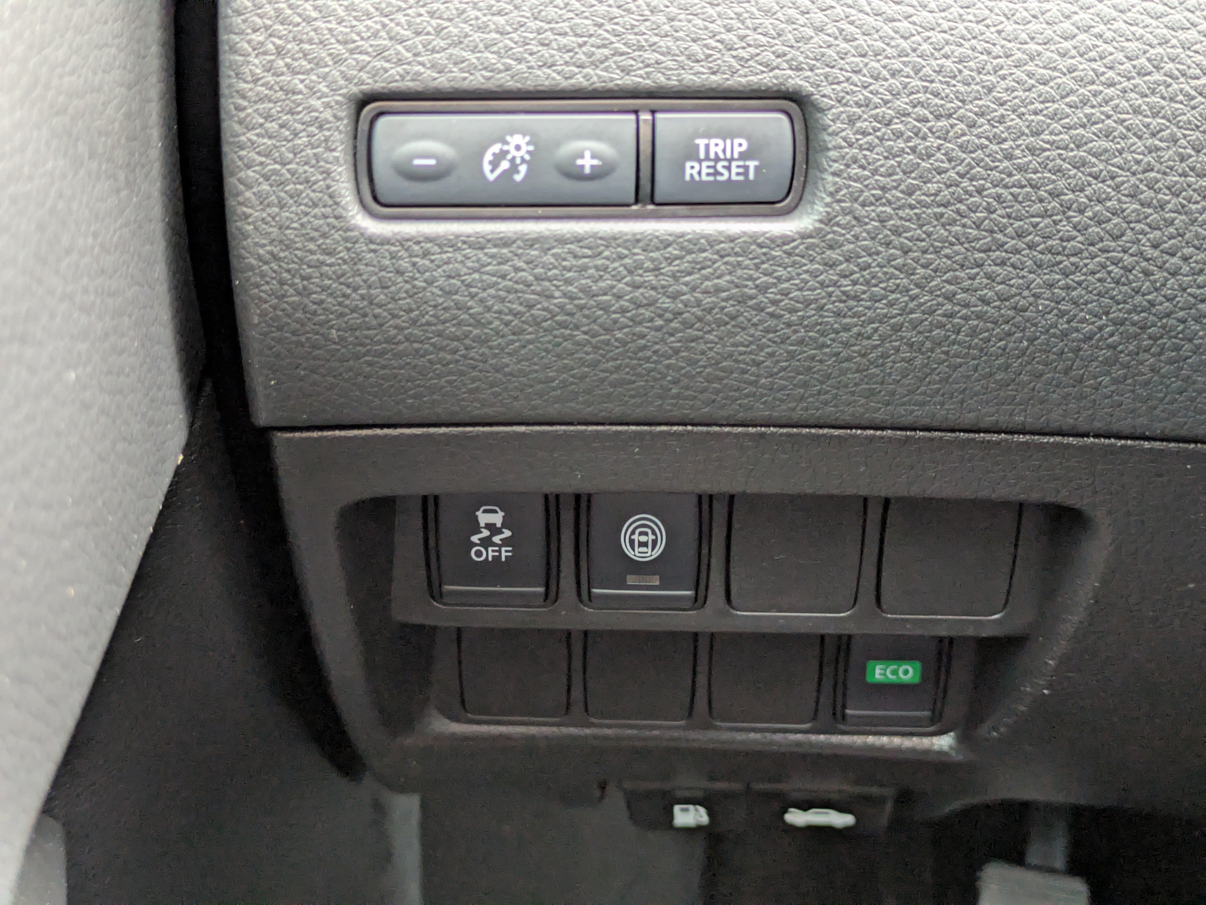 Used 2019 Nissan Rogue Sport SV FWD image 32