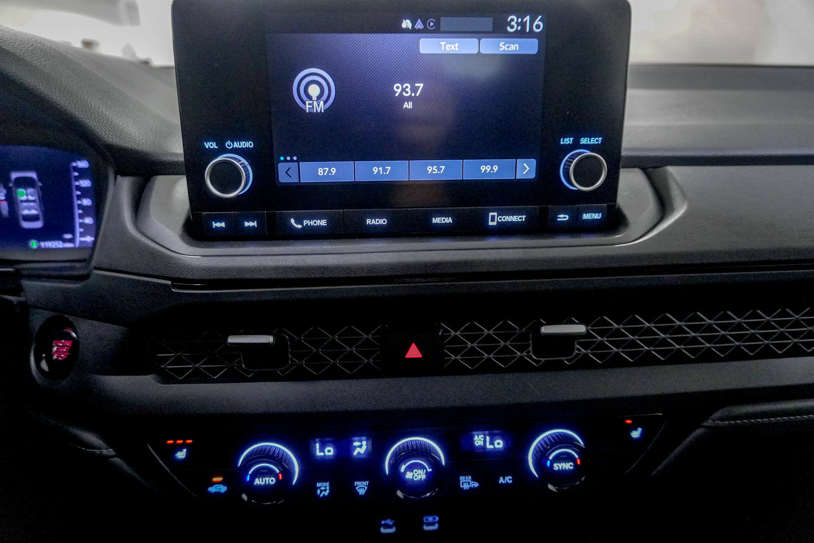 Used 2023 Honda Accord EX image 24