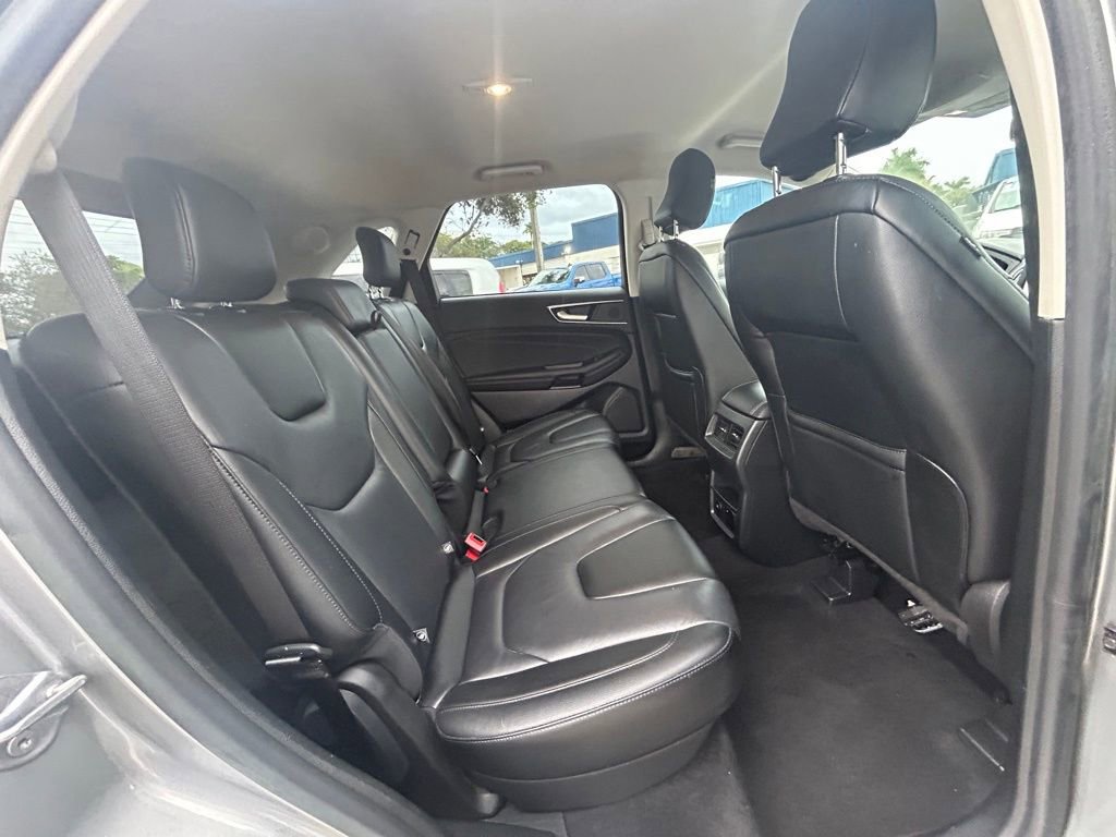 Used 2022 Ford Edge Titanium image 31