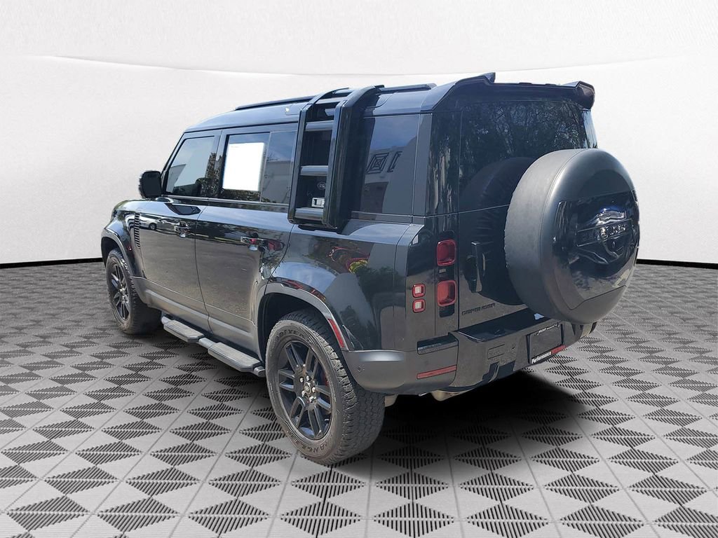 Used 2022 Land Rover Defender 110 S AWD/4WD image 4