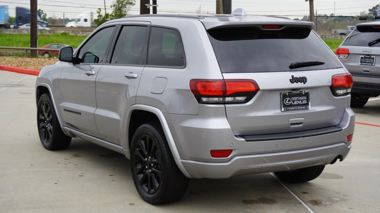 Used 2019 Jeep Grand Cherokee Altitude image 8