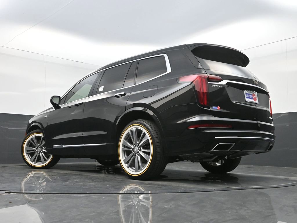 Used 2021 Cadillac XT6 Premium Luxury image 29