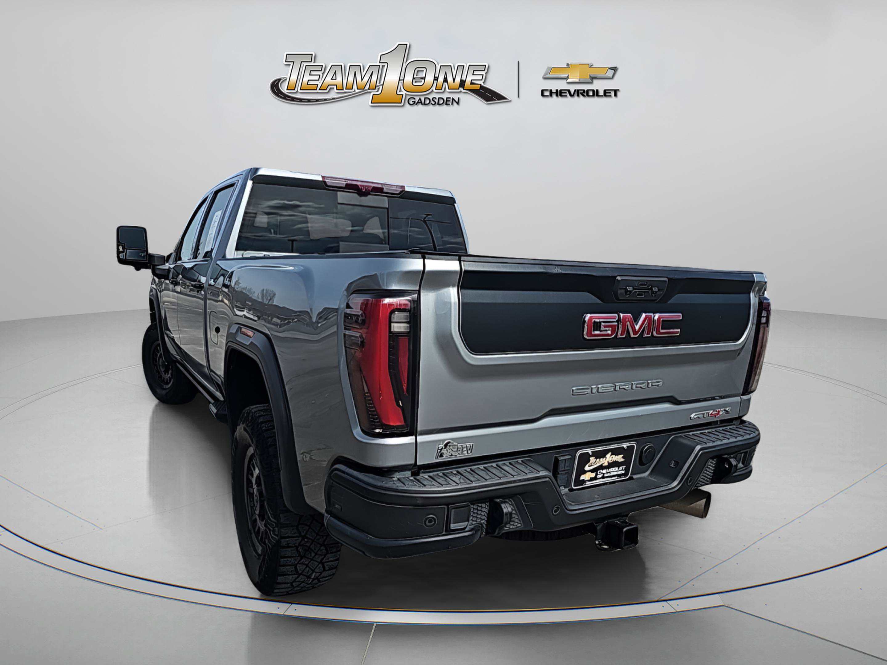 Used 2024 GMC Sierra 2500 AT4X w/ AT4X AEV Edition image 5