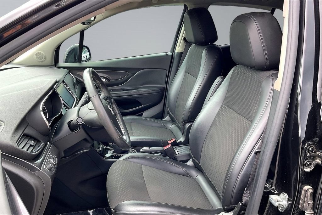 Used 2018 Buick Encore Sport Touring FWD image 25