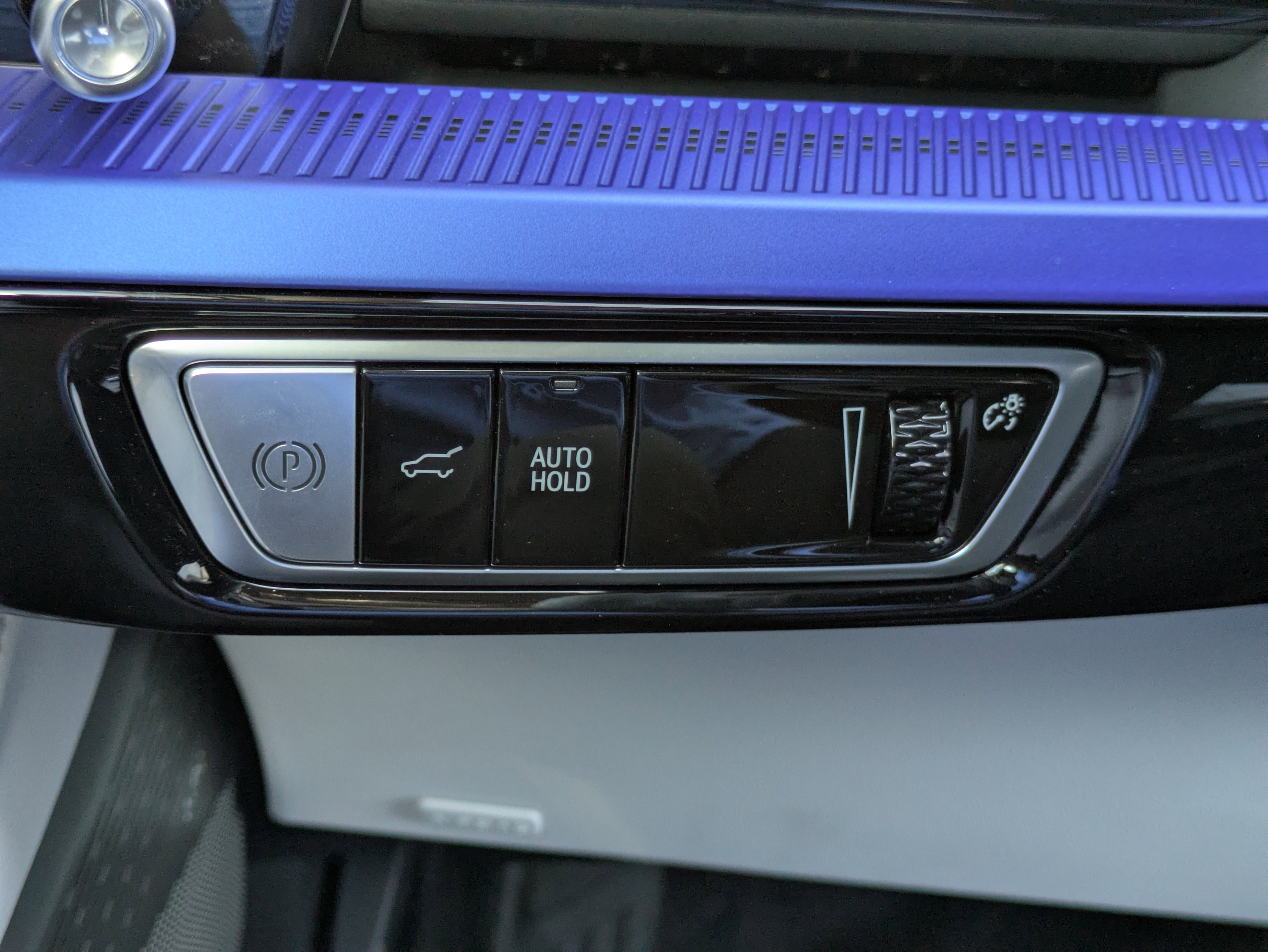 New 2026 Cadillac Optiq Luxury 1 w/ LPO, Floor Liner Package image 16