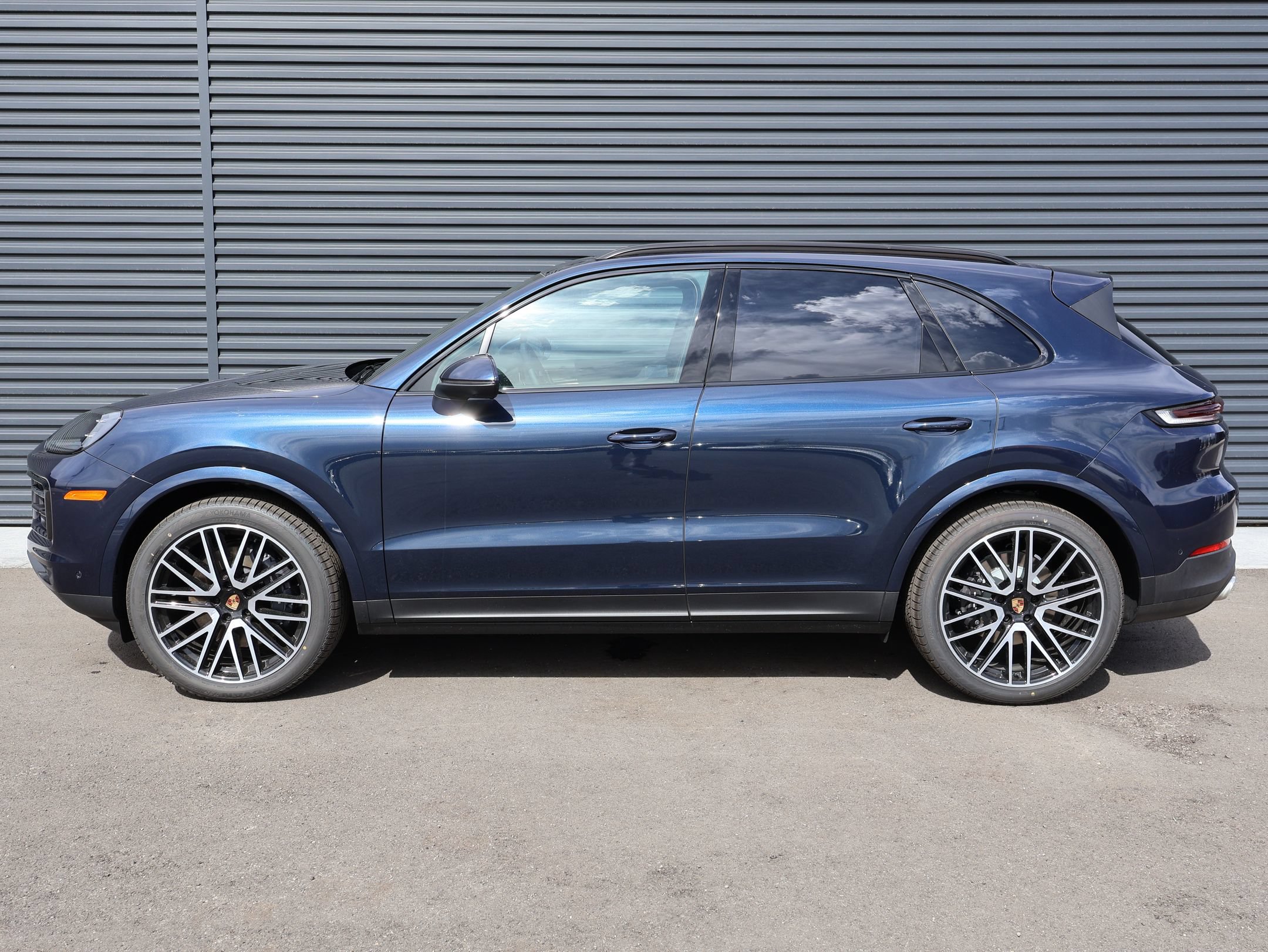 New 2026 Porsche Cayenne AWD/4WD image 2