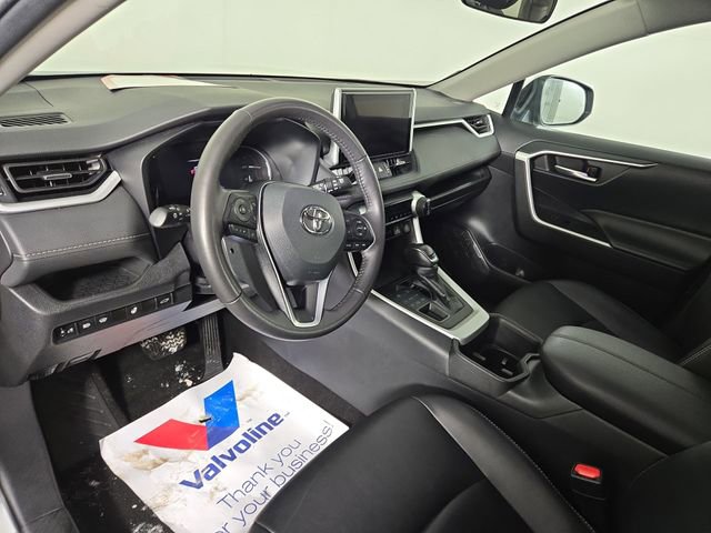 Used 2023 Toyota RAV4 XLE Premium image 14
