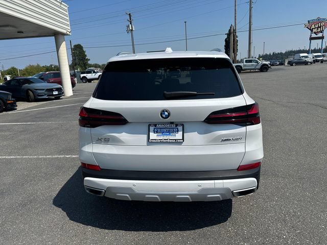 Used 2025 BMW X5 xDrive40i AWD/4WD image 4