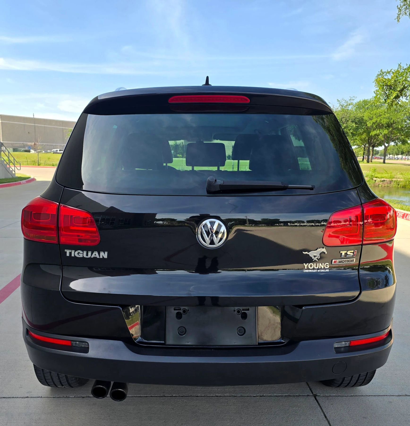 Used 2017 Volkswagen Tiguan Wolfsburg Edition AWD/4WD image 9