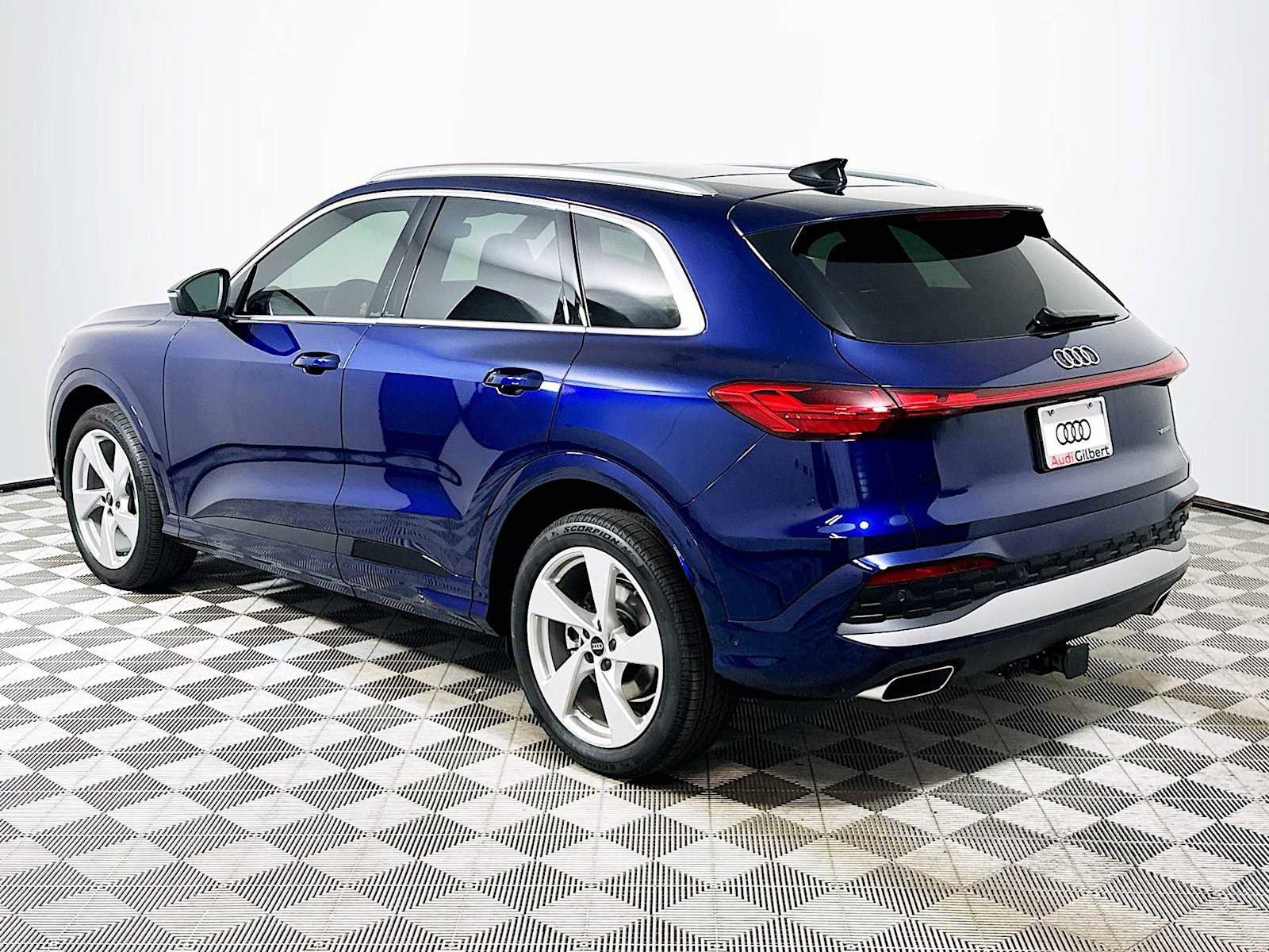 New 2025 Audi Q5 Prestige image 5