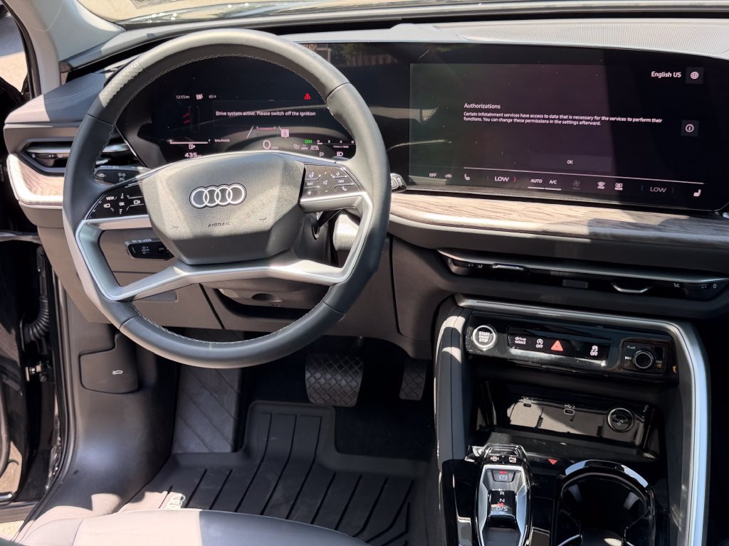 Certified 2025 Audi Q5 Premium w/ Convenience Package AWD/4WD image 23