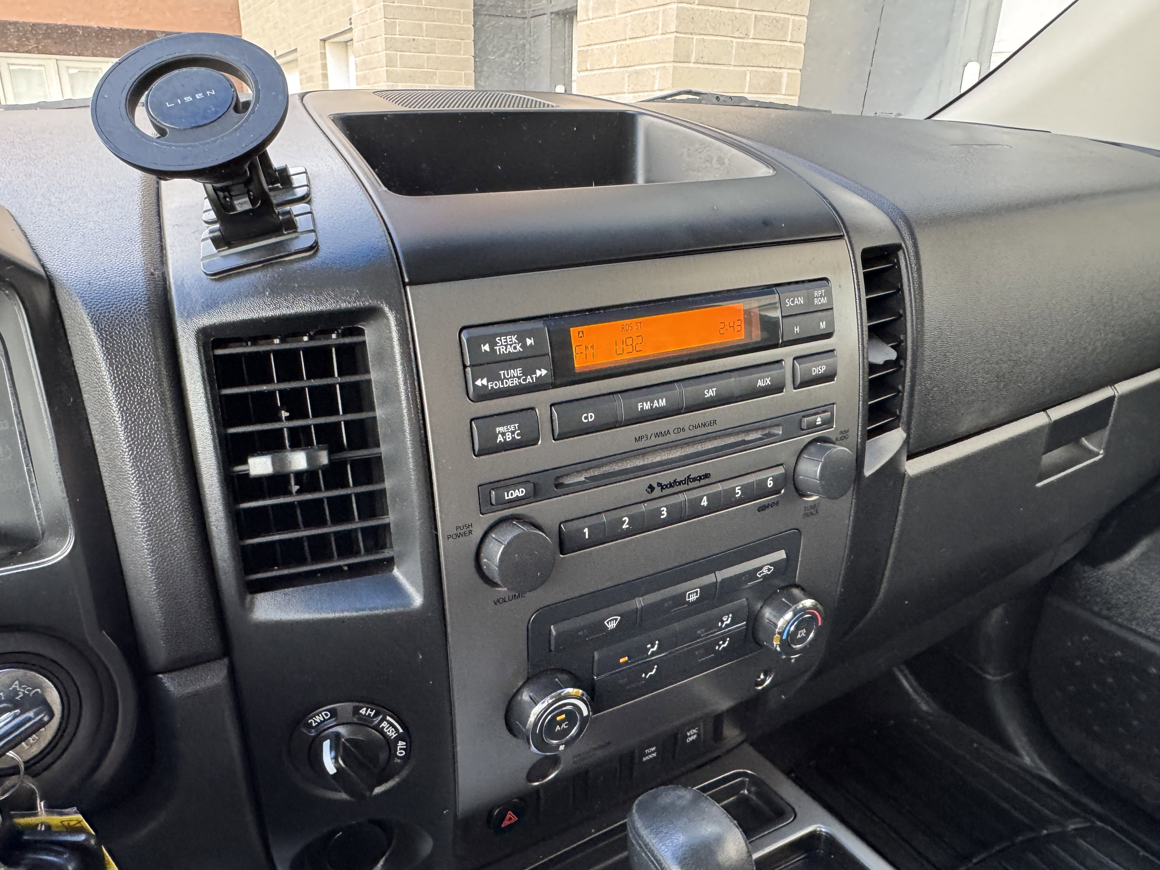 Used 2010 Nissan Titan SE w/ SE Value Truck Pkg AWD/4WD image 20