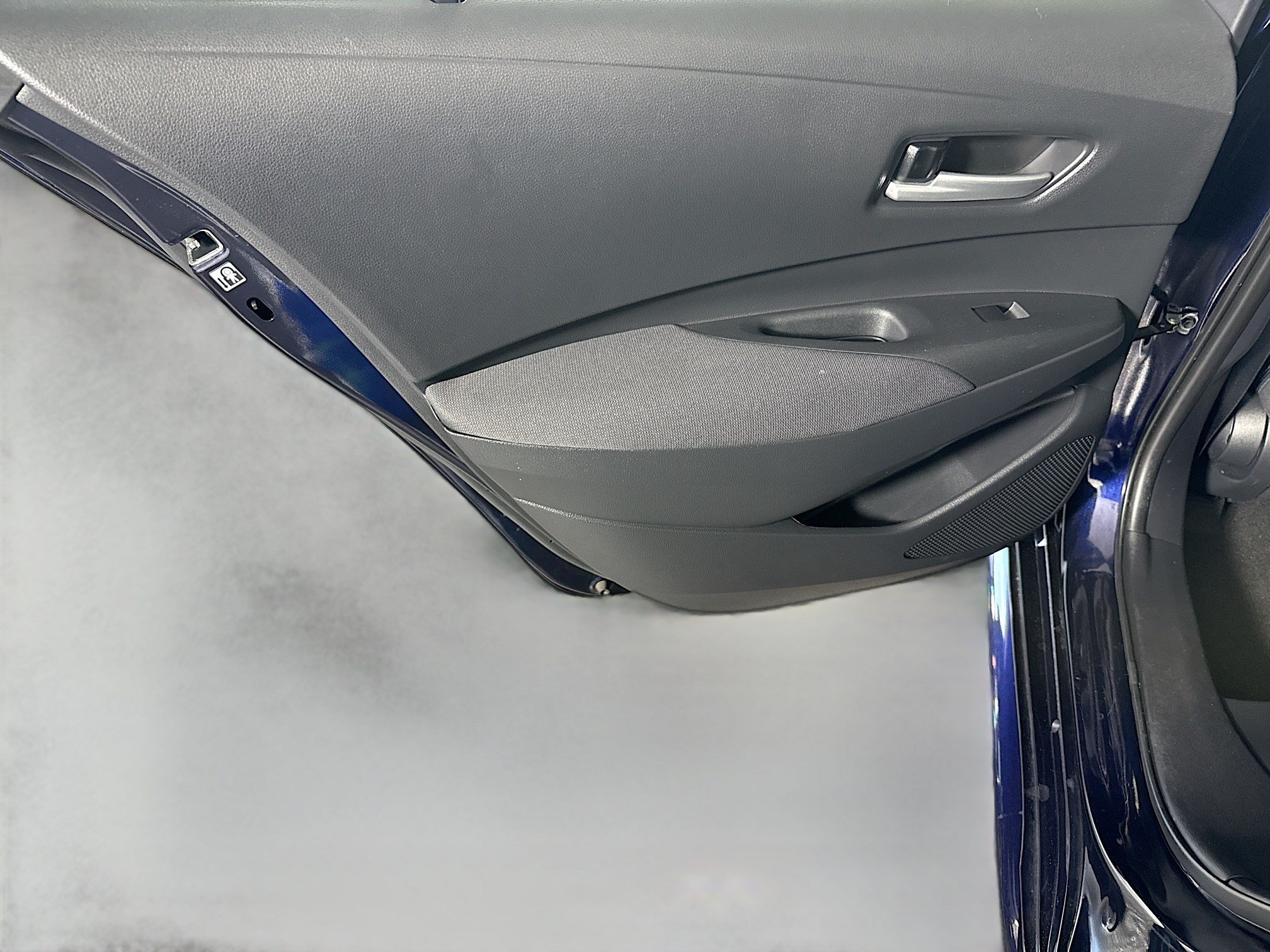 Used 2020 Toyota Corolla LE FWD image 25