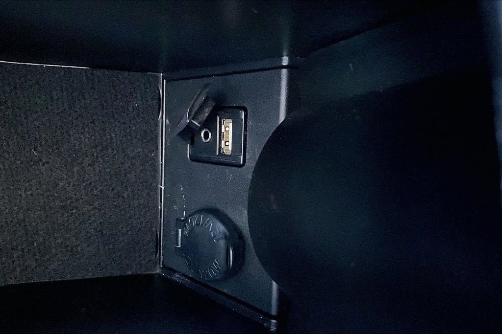 Used 2013 Toyota Prius One image 31