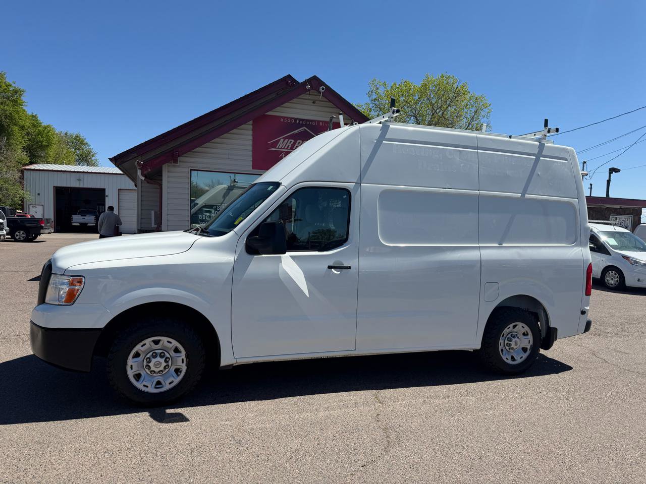 Used 2016 Nissan NV 2500 SV RWD image 5