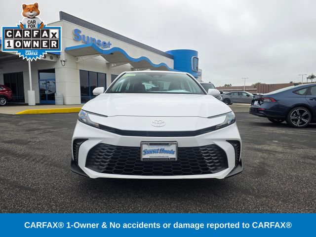 Used 2025 Toyota Camry SE FWD image 3