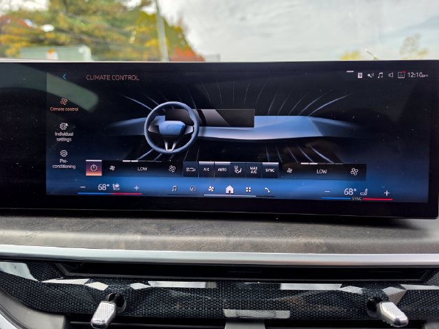 Used 2024 BMW X5 xDrive40i AWD/4WD image 22