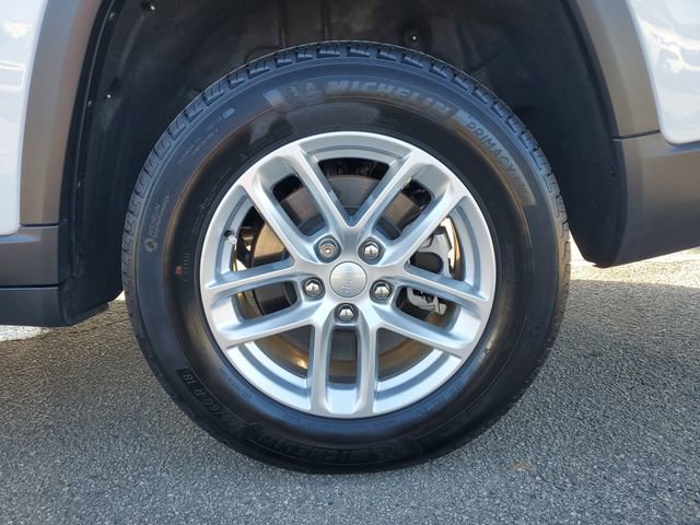 Certified 2025 Jeep Grand Cherokee L Laredo image 13