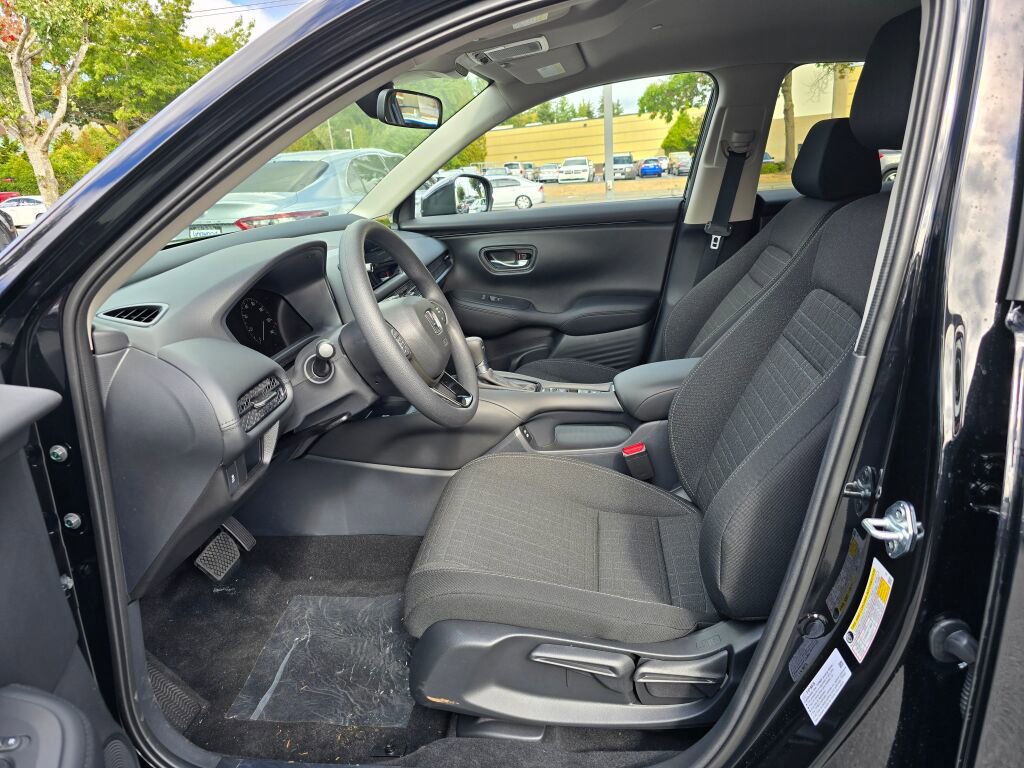 New 2026 Honda HR-V LX image 10
