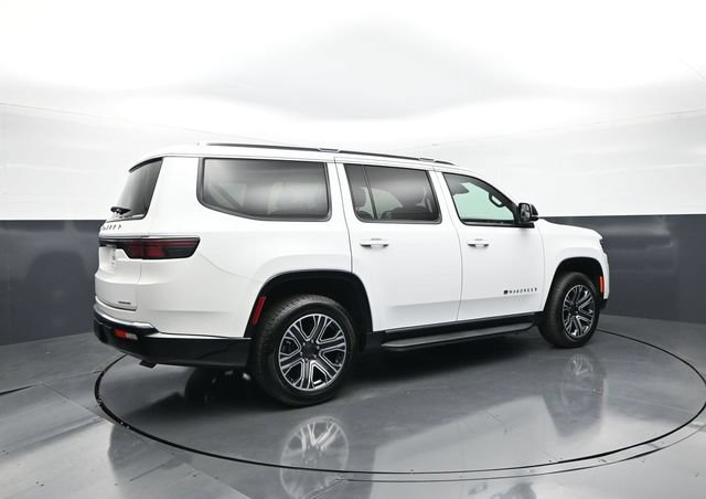 Used 2024 Jeep Wagoneer Series II w/ Flexible Seating Group RWD image 7