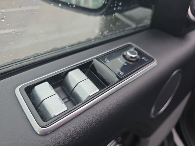 Used 2021 Land Rover Range Rover Westminster Edition image 19