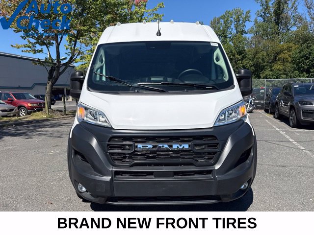 Used 2026 RAM ProMaster 2500 w/ Convenience Group FWD image 2