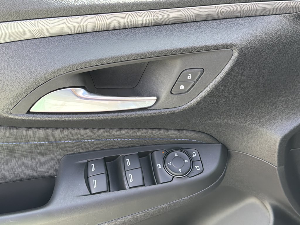 New 2026 Buick Envista Sport Touring w/ Convenience I Package FWD image 21