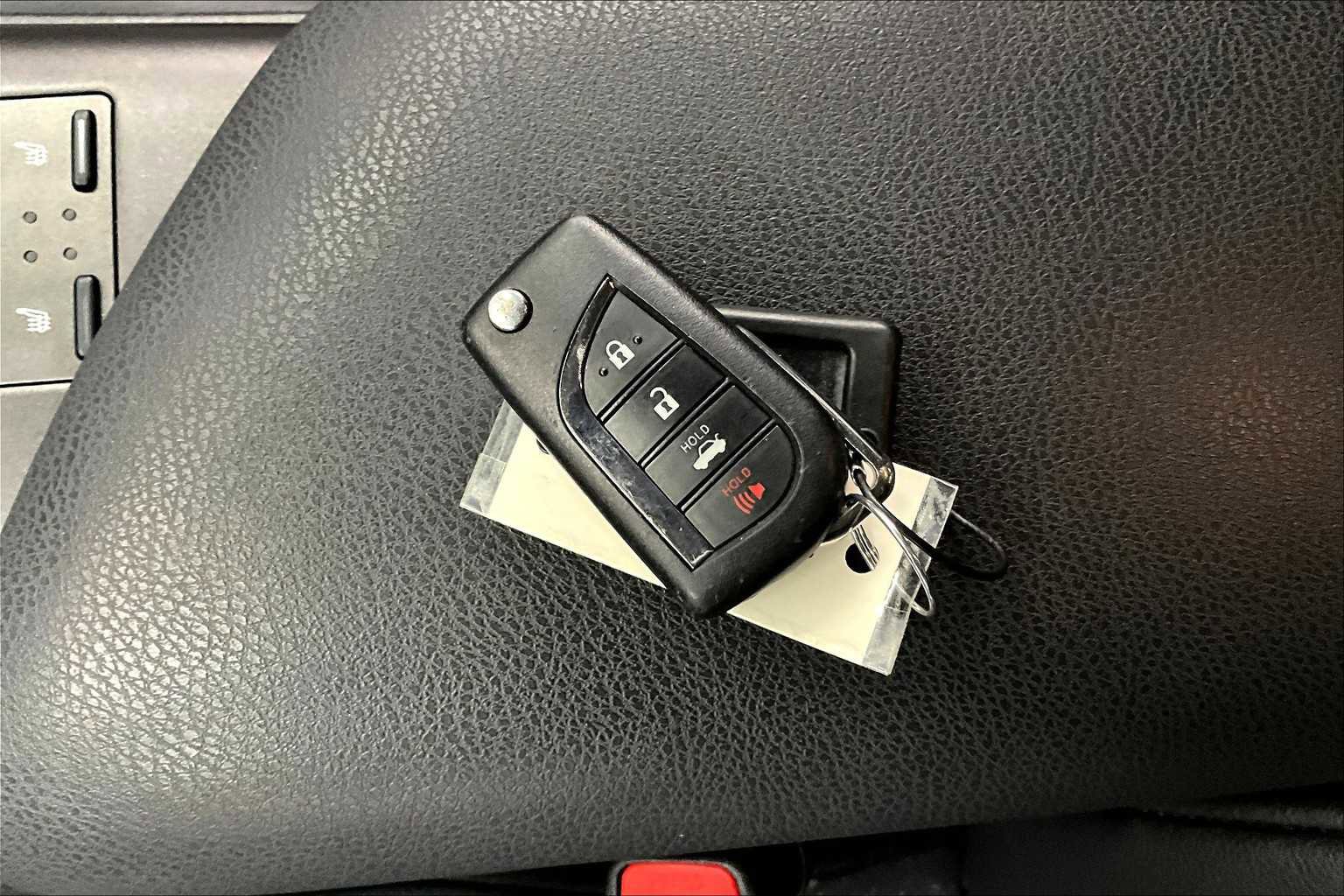 Used 2024 Toyota Camry SE w/ Cold Weather Package image 14