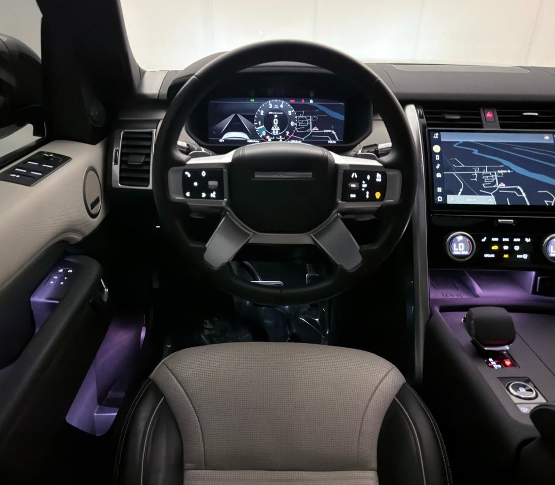 Used 2022 Land Rover Discovery HSE R-Dynamic image 32