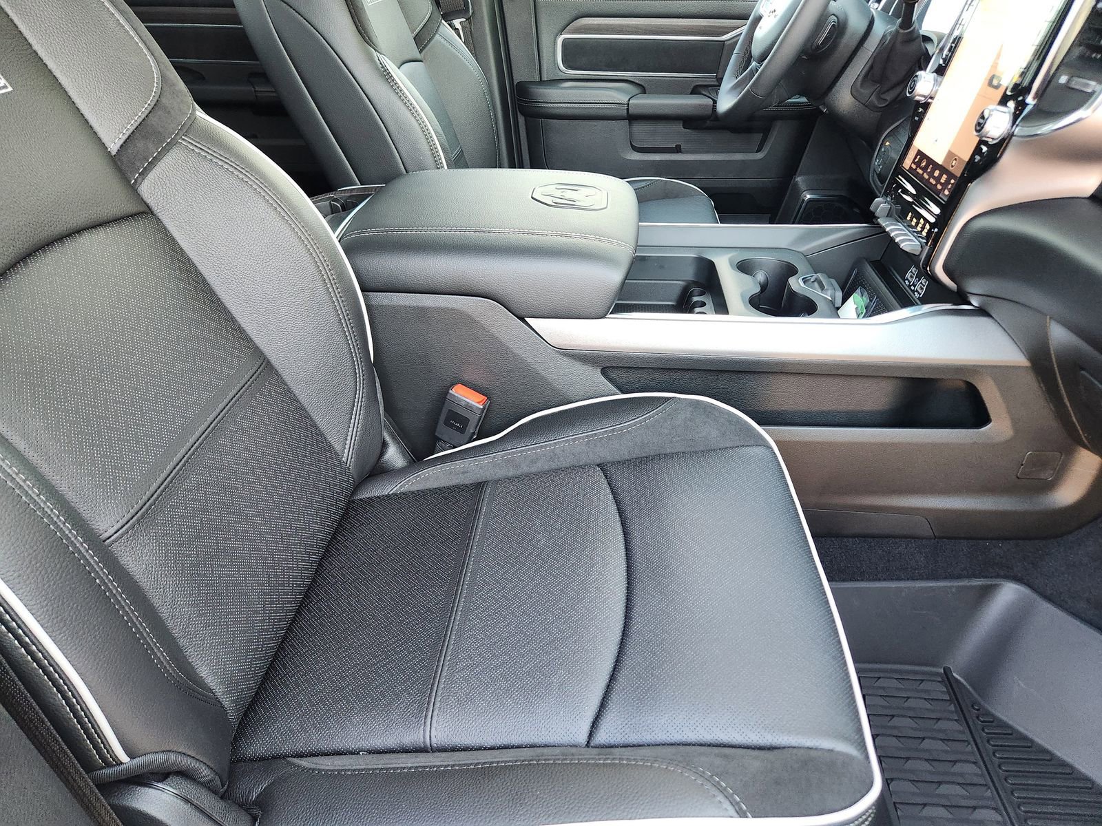 New 2026 RAM 2500 Laramie w/ Night Edition image 14