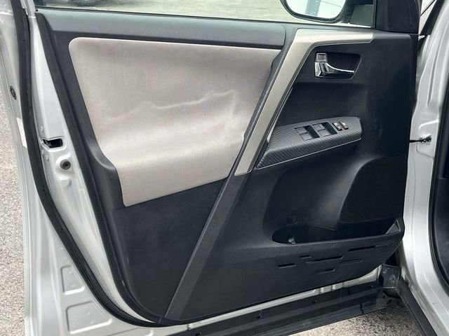 Used 2015 Toyota RAV4 XLE image 15