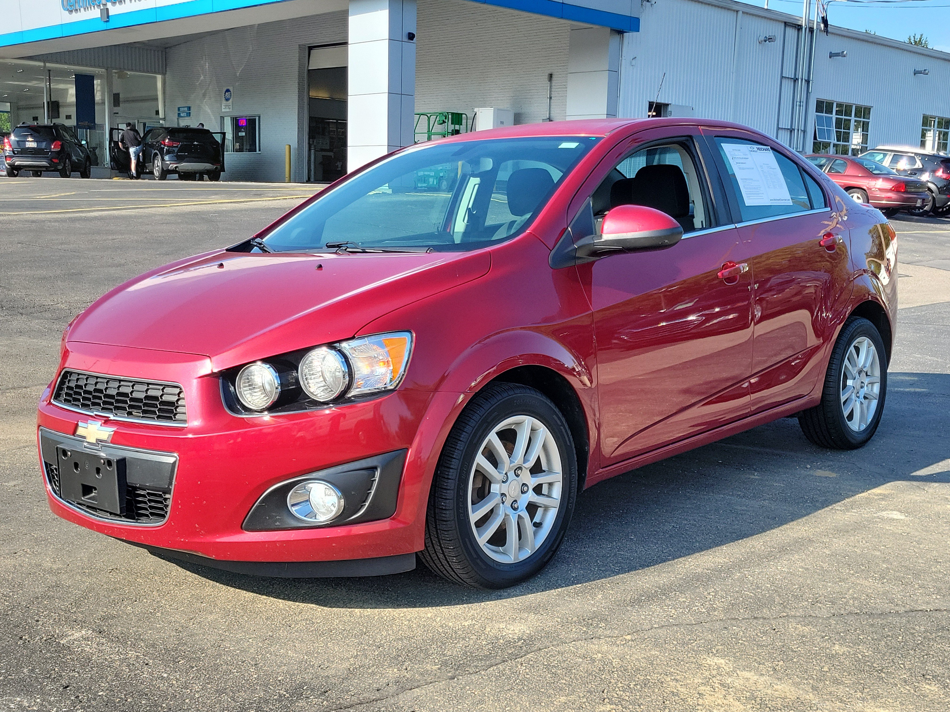 Used 2016 Chevrolet Sonic LT w/ Wheels and Fog Lamp Package FWD image 2
