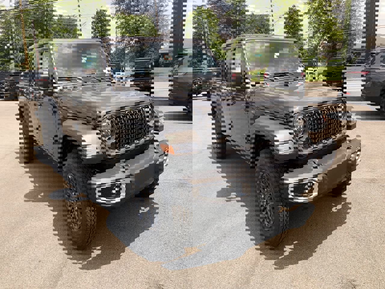 New 2025 Jeep Gladiator Sport image 15
