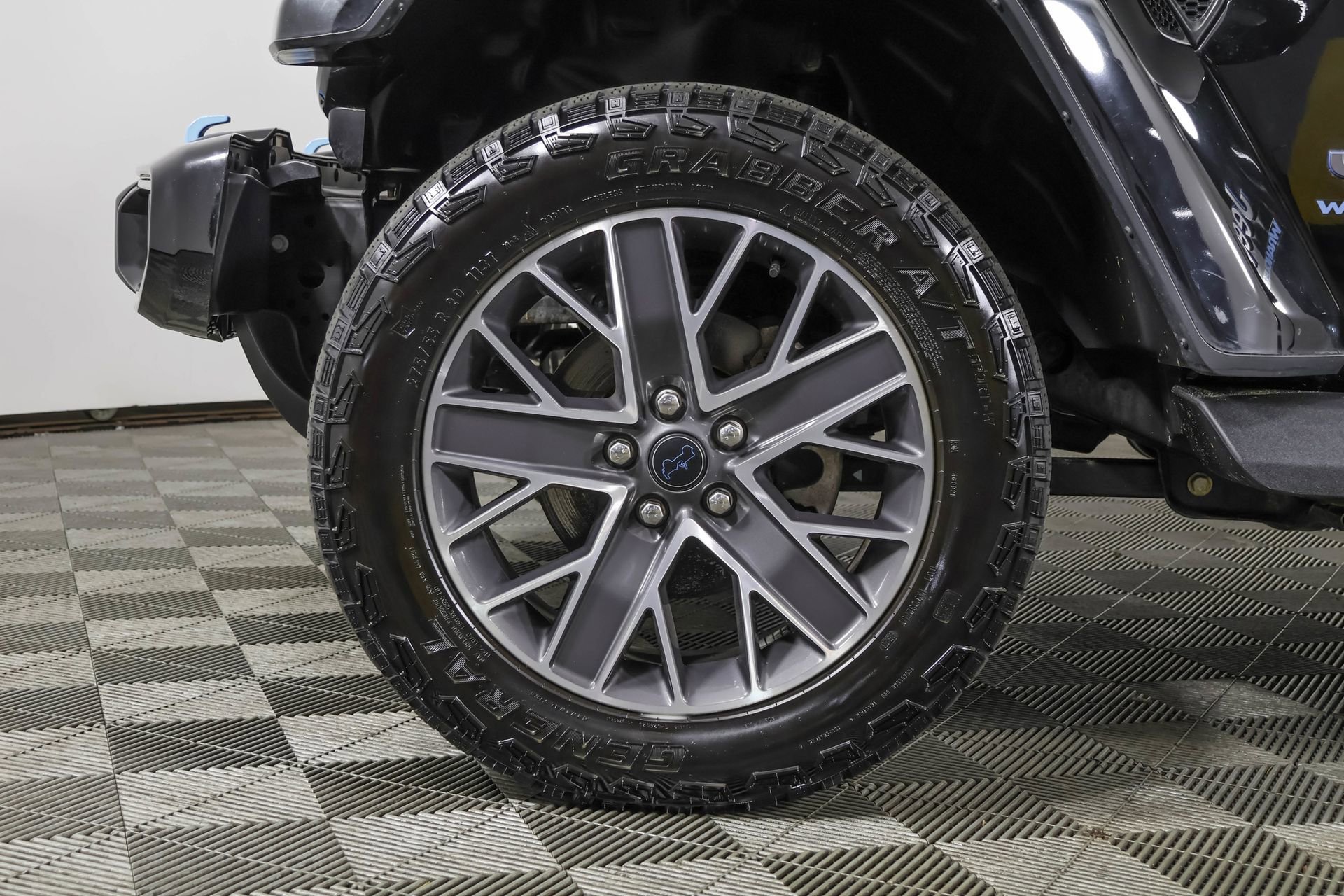 Used 2024 Jeep Wrangler High Altitude AWD/4WD image 23