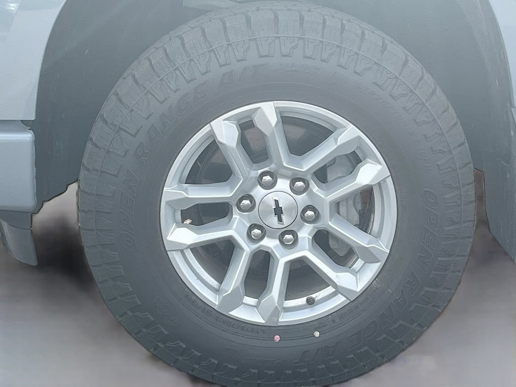 Used 2025 Chevrolet Silverado 1500 RST AWD/4WD image 10