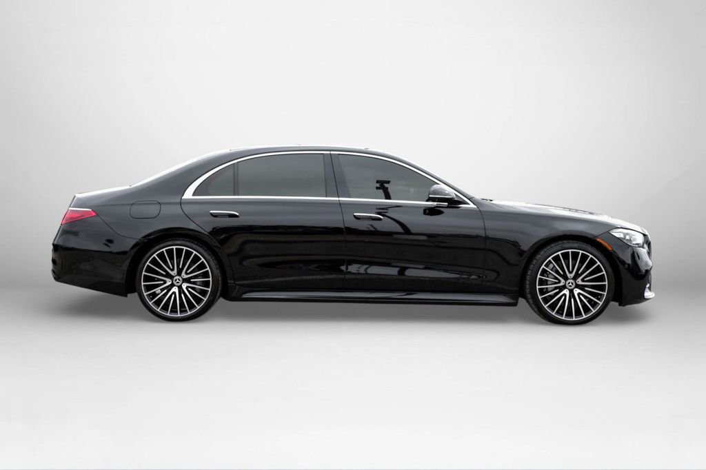 Used 2022 Mercedes-Benz S 580 4MATIC Sedan image 5